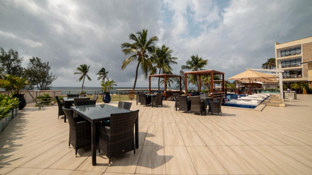 Jumeirah Beachfront Hotel *